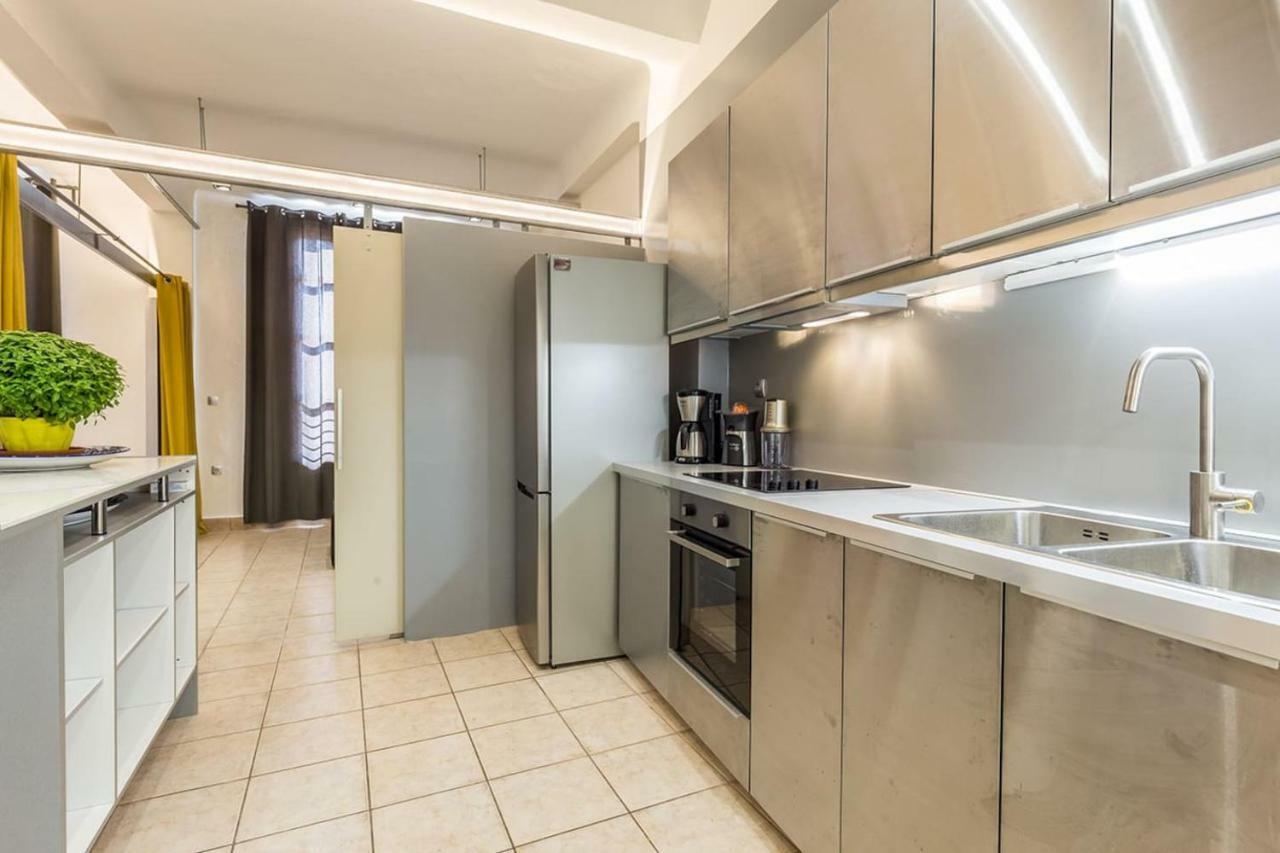 Renovated Loft At The Center Of Monastiraki Apartment Athena Bagian luar foto